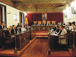 Pleno Provincial del mes de abril, celebrado el jueves 30 de abril, bajo la presidencia de Ramiro Ruiz Medrano